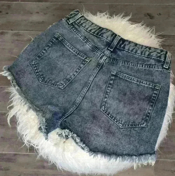 Wild Fable High Waisted Distressed Shorts - Picture 2 of 8